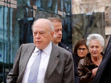 El expresident de la Generalitat Jordi Pujol y su esposa