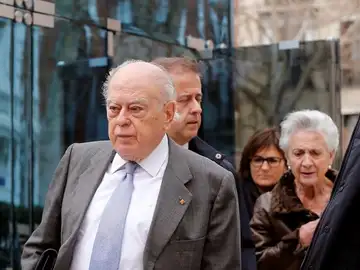 El expresident de la Generalitat Jordi Pujol y su esposa El expresident de la Generalitat Jordi Pujol y su esposa