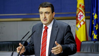 El PNV transmite al PSOE su preocupación por el espíritu 