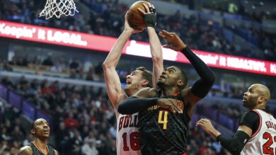 Los Chicago Bulls se hunden ante los Hawks y los Playoffs se alejan