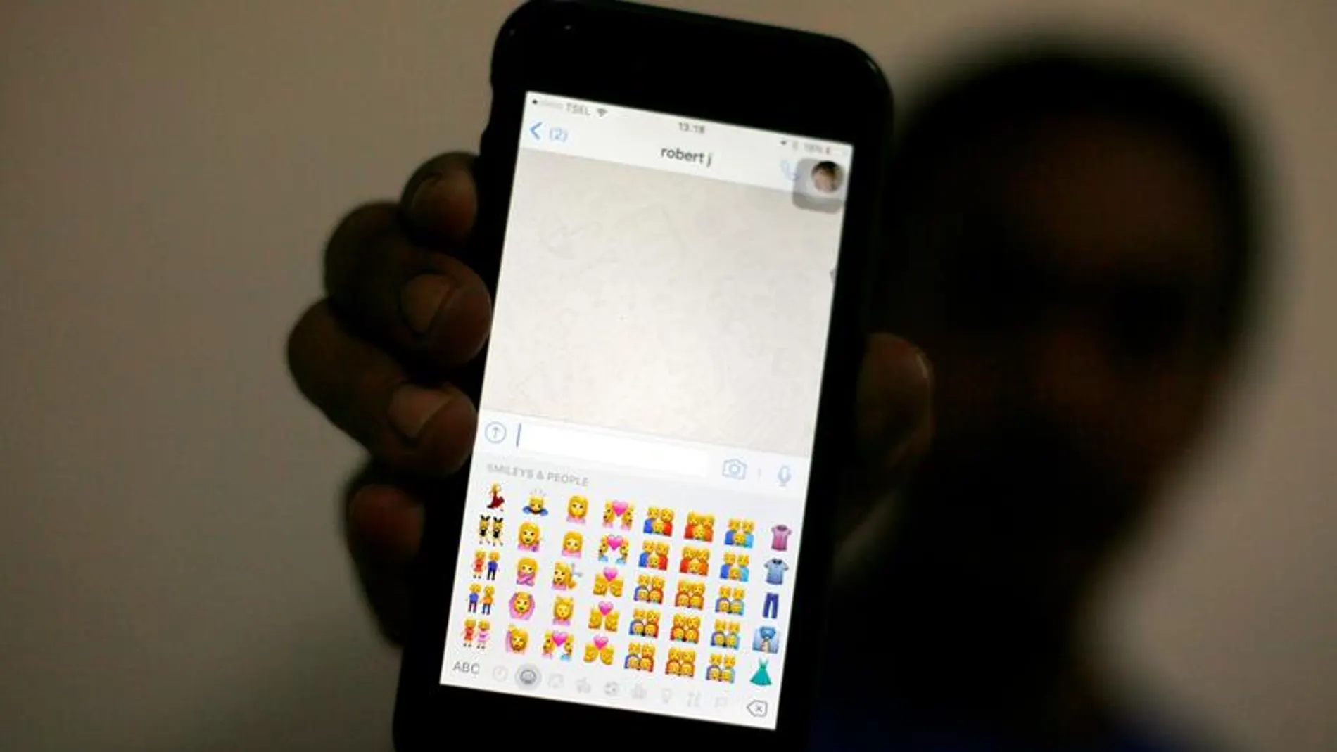 emoticonos de un servicio de mensajería instantánea en Yakarta (Indonesia) emoticonos de un servicio de mensajería instantánea en Yakarta (Indonesia)