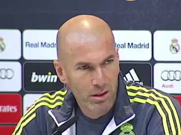 Zinedine Zidane en rueda de prensa Zinedine Zidane en rueda de prensa