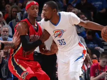 Durant, en acción ante los Pelicans Durant, en acción ante los Pelicans