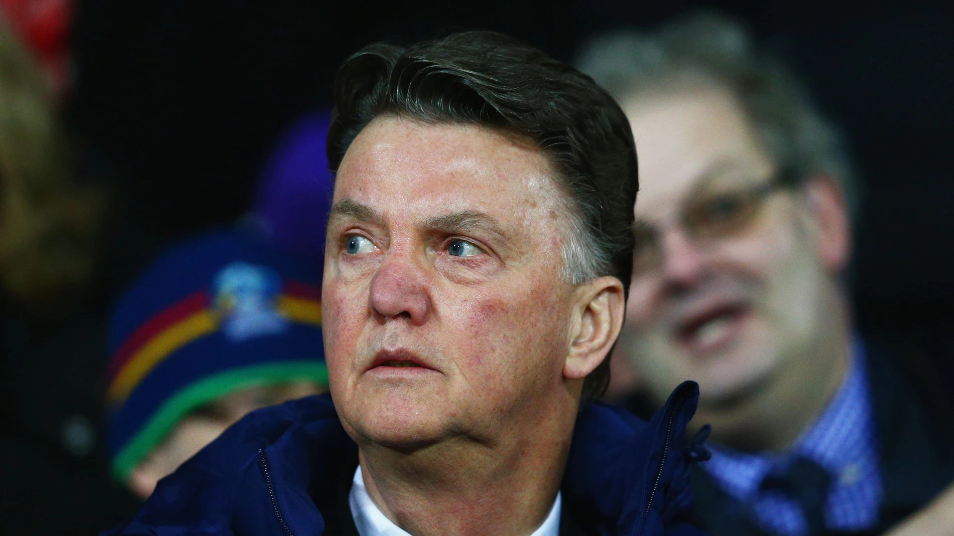 Louis Van Gaal niega que el club haya hablado con Mourinho para sustituirle Louis Van Gaal niega que el club haya hablado con Mourinho para sustituirle