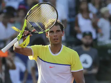 Nadal saluda al público de Buenos Aires Nadal saluda al público de Buenos Aires