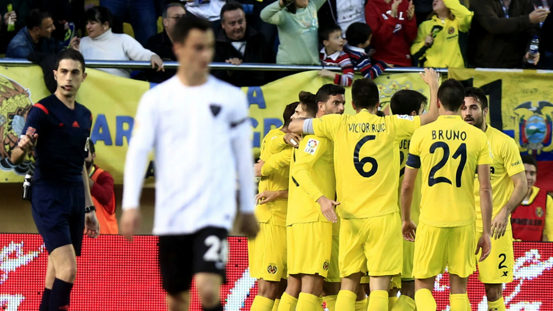 Los jugadores del Villarreal celebran un gol ante el Málaga Los jugadores del Villarreal celebran un gol ante el Málaga