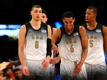 Zach LaVine junto al resto de sus compañeros del equipo de EEUU en el All Star Zach LaVine junto al resto de sus compañeros del equipo de EEUU en el All Star