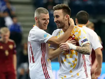 Miguelín y Rivillos celebran un gol ante Rusia Miguelín y Rivillos celebran un gol ante Rusia
