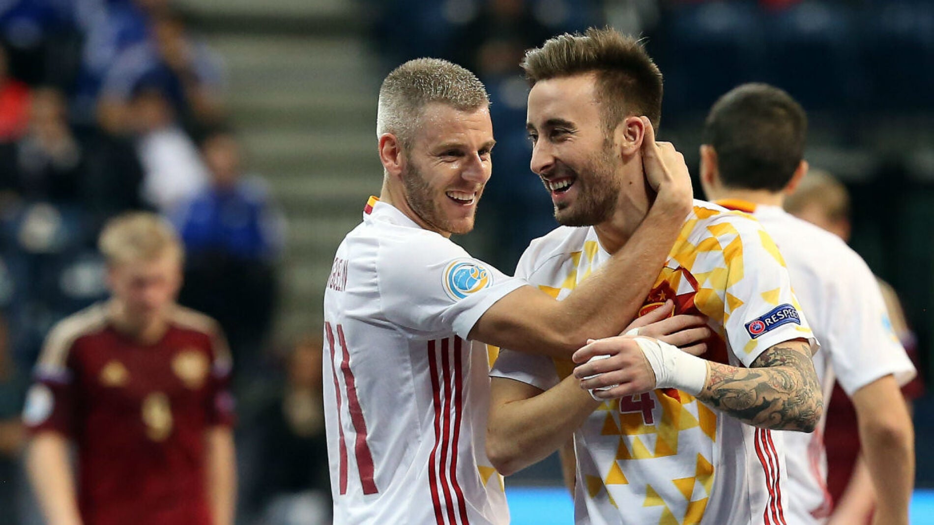 Miguel&iacute;n y Rivillos celebran un gol ante Rusia