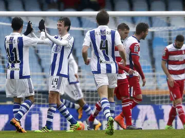 La Real celebra un gol frente al Granada La Real celebra un gol frente al Granada