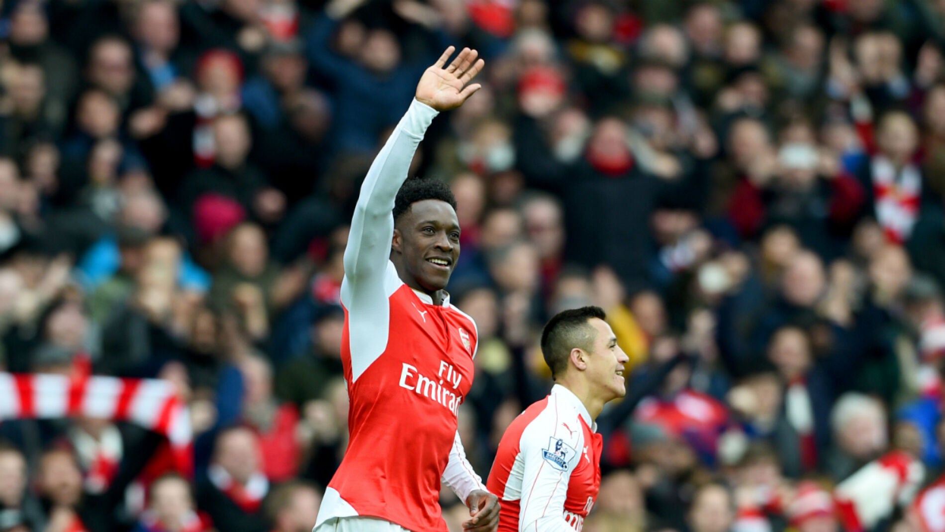 Welbeck celebra un gol con el Arsenal