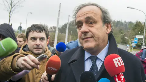 Michel Platini llegando a las instalaciones de FIFA Michel Platini llegando a las instalaciones de FIFA