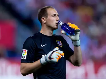 Oblak bebe agua Oblak bebe agua