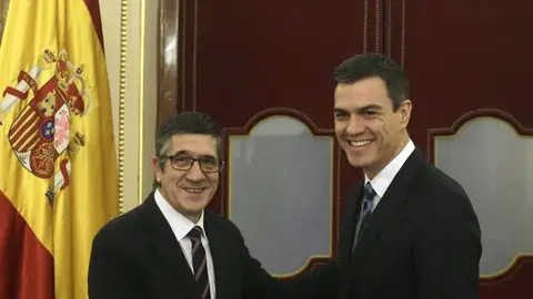 Patxi López,y el secretario general del PSOE, Pedro Sánchez Patxi López,y el secretario general del PSOE, Pedro Sánchez