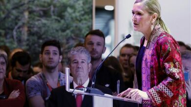 Miembros del PP de diversos municipios de Madrid piden que Cifuentes lidere el partido