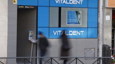 Las clínicas Vitaldent atienden a los pacientes con normalidad, pero tienen problemas informáticos