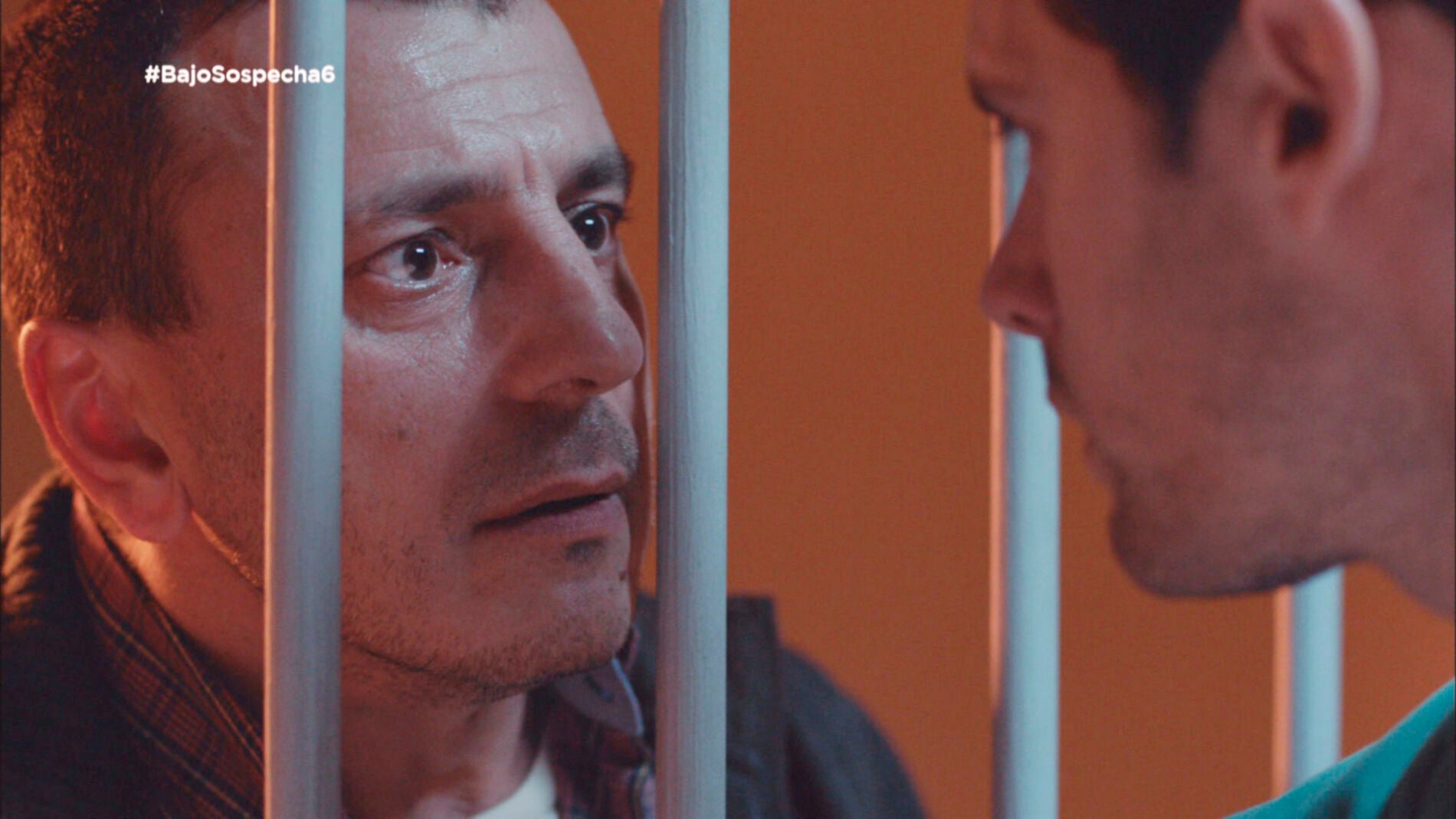 Gin&eacute;s habla con Alain