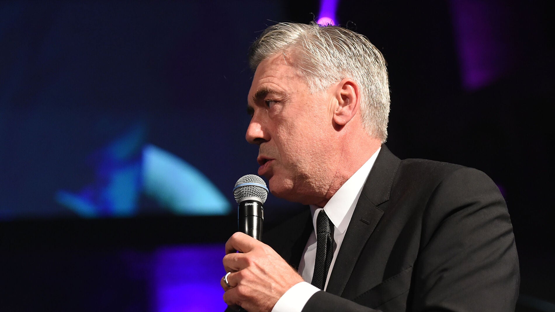 Carlo Ancelotti durante una charla