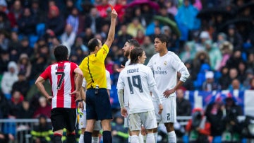 Varane, expulsado frente al Athletic Club