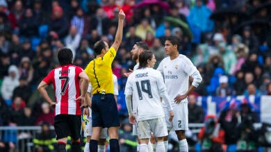 Competición desestima el recurso del Madrid y Varane cumplirá sanción ante el Málaga
