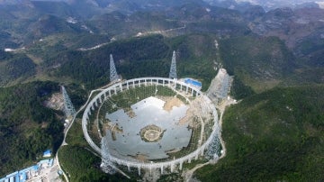 Se espera que el radiotelescopio esté completo en septiembre