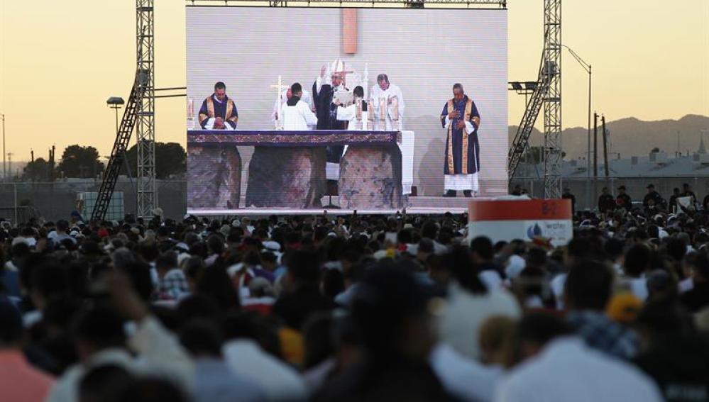 El Papa Francisco durante su misa en Ciudad Juárez