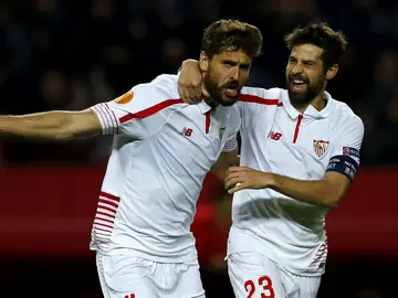 Fernando Llorente celebra uno de sus dos goles contra el Molde Fernando Llorente celebra uno de sus dos goles contra el Molde