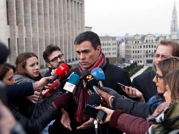 Pedro Sánchez atiende a los medios en Bruselas