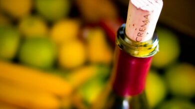 Dos bodegueros y un empresario detenidos por vender vino de Rioja falsificado