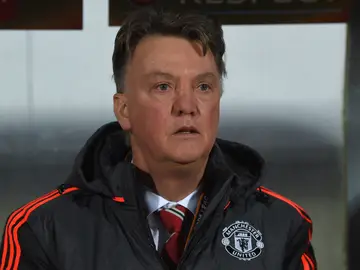 Louis Van Gaal en el banquillo del Manchester United Louis Van Gaal en el banquillo del Manchester United