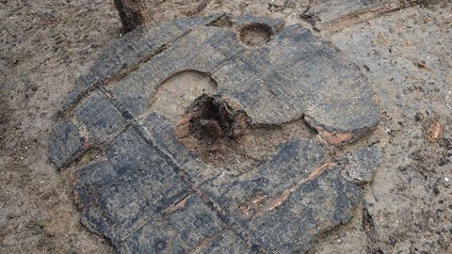 Hallan una rueda de madera de hace 3.000 a&ntilde;os
