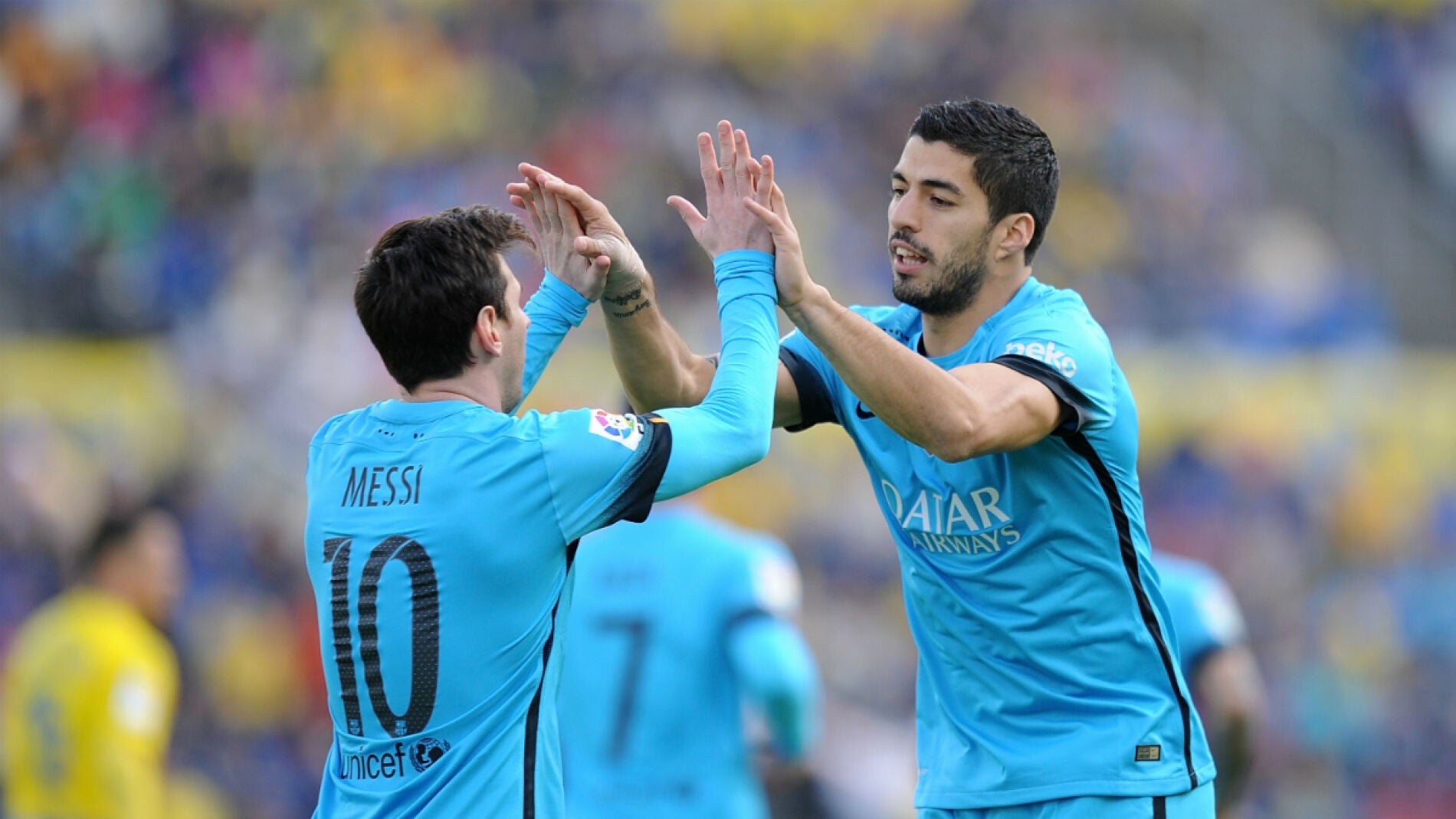 Leo Messi y Luis Su&aacute;rez celebran el gol del uruguayo ante Las Palmas