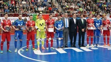 El homenaje a los campeones de Europa de fútbol sala antes del Inter Movistar - El Pozo Murcia