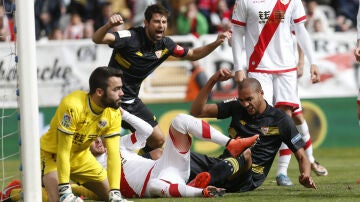 Momento del partido entre el Rayo Vallecano y el Sevilla