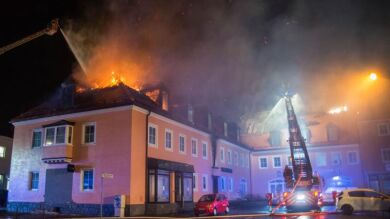 Vecinos de un pueblo alemán festejan el incendio en un hotel de refugiados