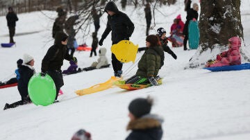 Los pulmones de los niños nacidos en las estaciones de invierno se debilitan con mayor rapidez