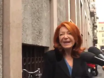 La hermana de Massimo Moratti atiende a los medios de comunicación La hermana de Massimo Moratti atiende a los medios de comunicación
