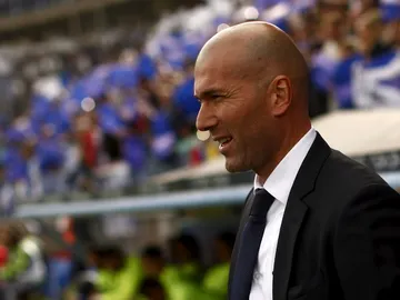 Zinedine Zidane, durante el partido contra el Málaga Zinedine Zidane, durante el partido contra el Málaga