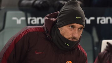 Totti, en el banquillo