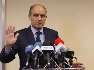 Francisco Camps en declaraciones a los periodistas Francisco Camps en declaraciones a los periodistas