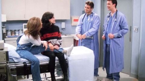 George Clooney (Dr. Michael Mitchell) en 'Friends'