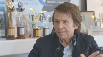 Raphael, sobre Julio Iglesias: 