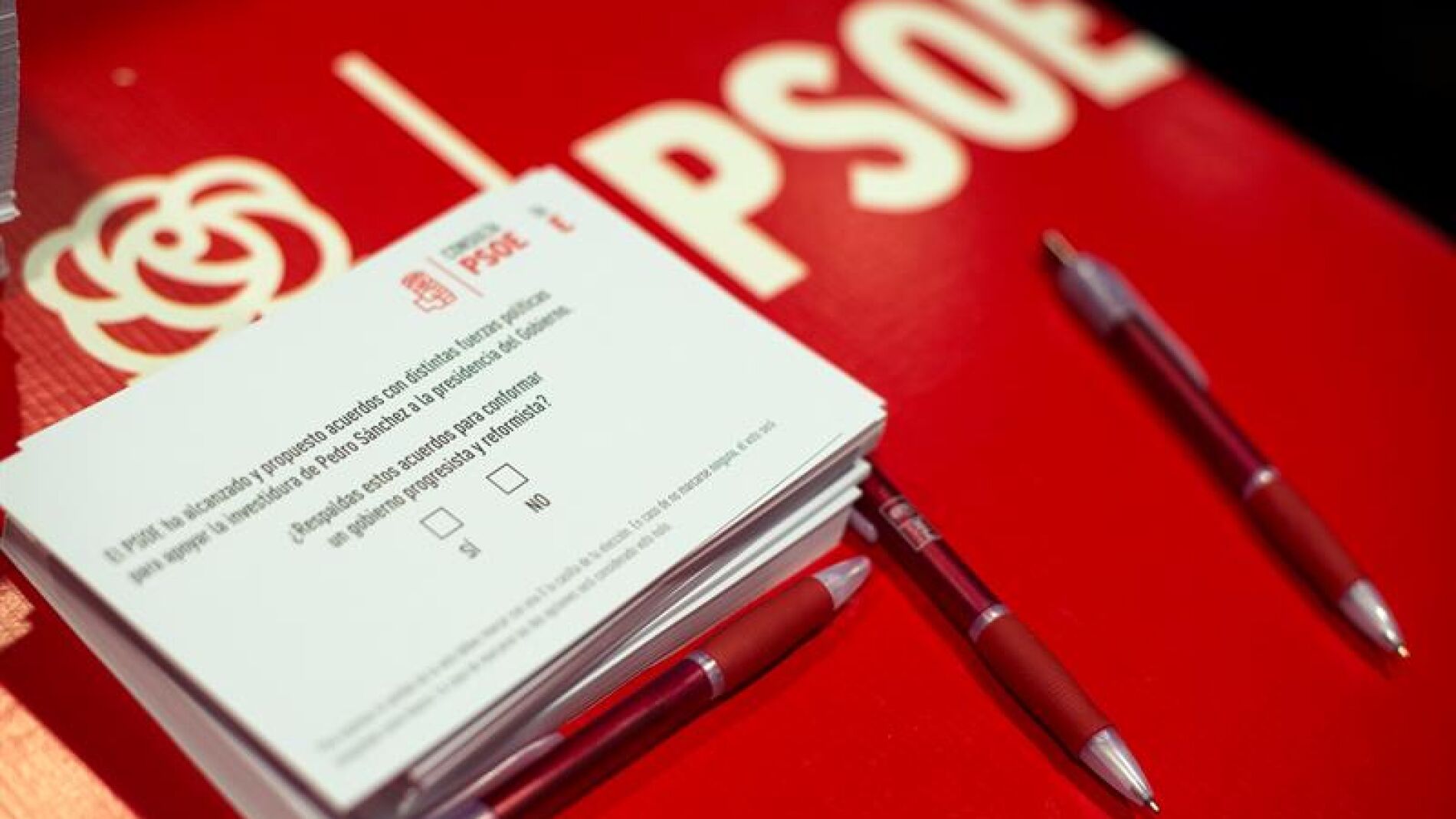 Escasa movilizaci&oacute;n en la consulta a las bases del PSOE sobre el pacto con C's