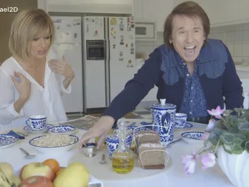 Susanna Griso desayuna con Raphael en 'Dos días y una noche' Susanna Griso desayuna con Raphael en 'Dos días y una noche'