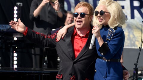 Elton John y Lady Gaga dan un concierto sorpresa en Los &Aacute;ngeles 