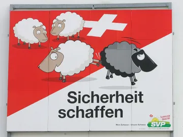 Un cartel propagandístico del Partido Popular Suizo (SVP) Un cartel propagandístico del Partido Popular Suizo (SVP)