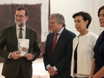 Mariano Rajoy, junto a los familiares del opositor venezolano Leopoldo López