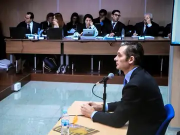 Iñaki Urdangarin durante su declaración ante el juez Iñaki Urdangarin durante su declaración ante el juez