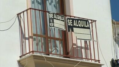 Libertad provisional para la madre de Huelva detenida por encerrar a su hijo en casa