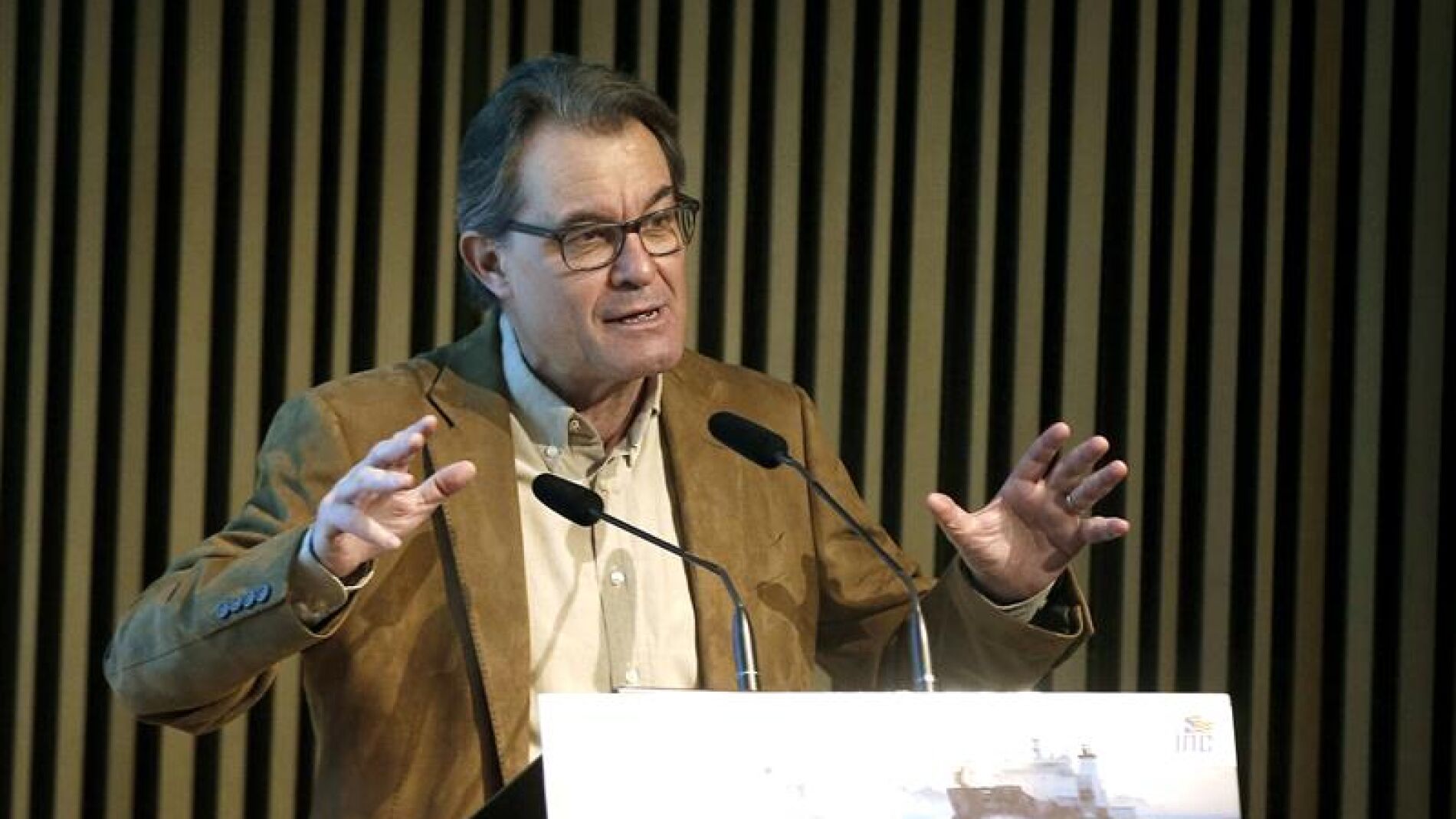 Artur Mas: "El principal obst&aacute;culo entre PSOE y Podemos se llama refer&eacute;ndum"